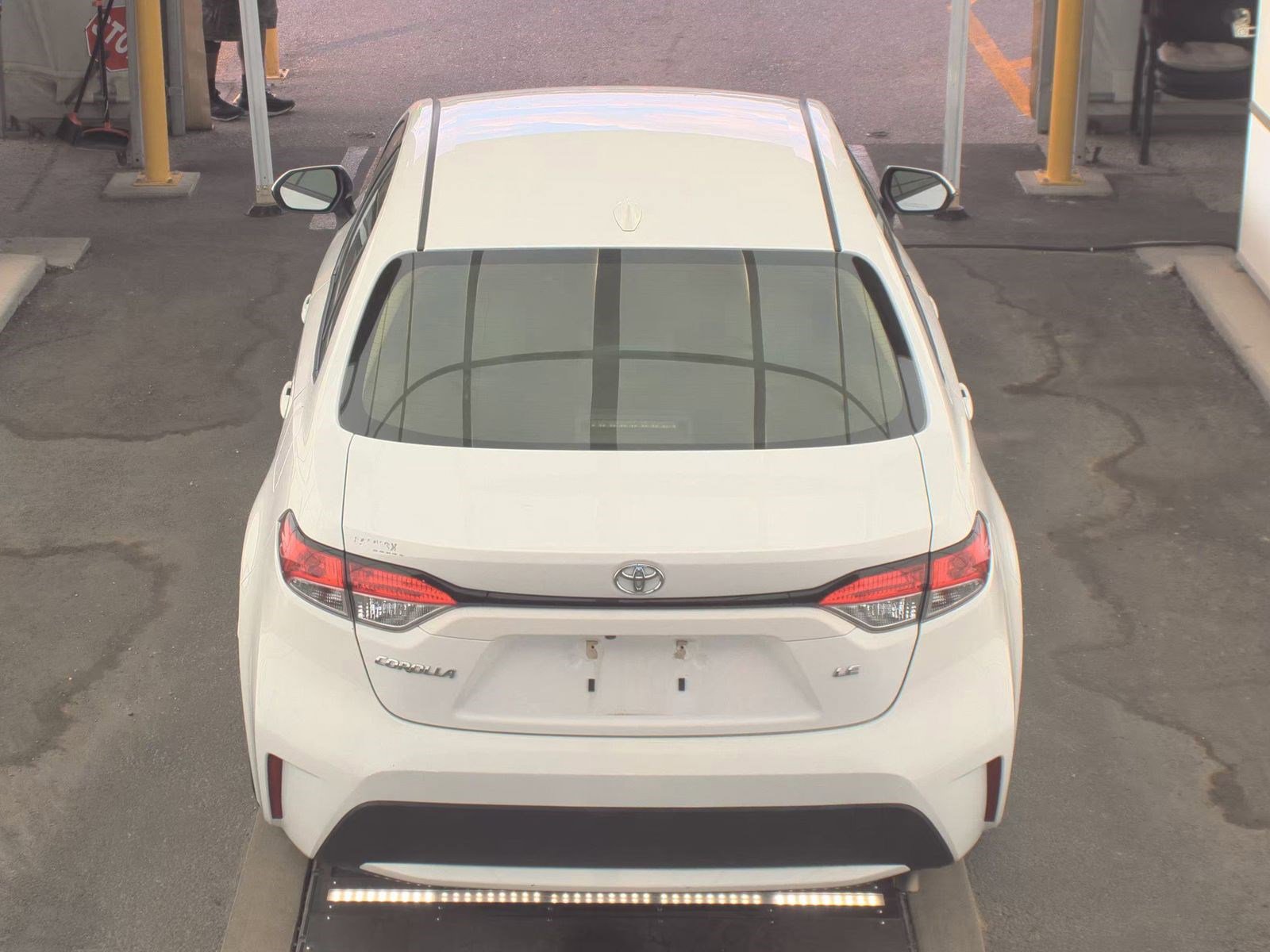 Used 2021 Toyota Corolla LE FWD image 7