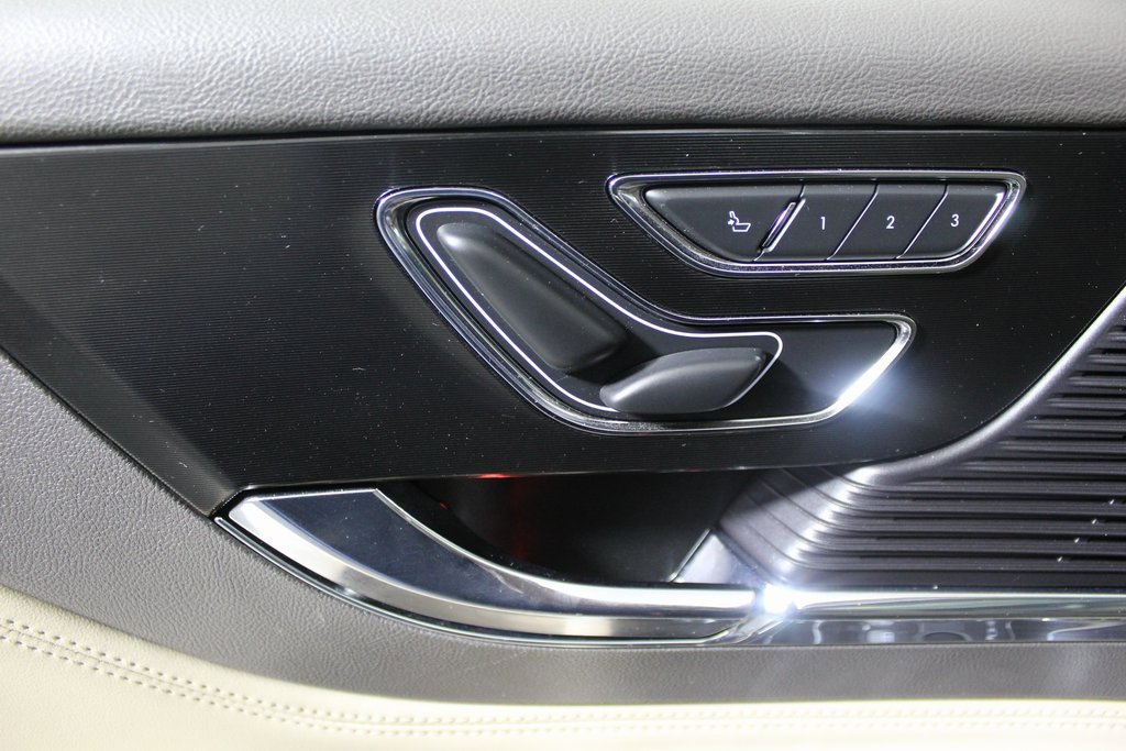 Used 2022 Lincoln Corsair Reserve image 25