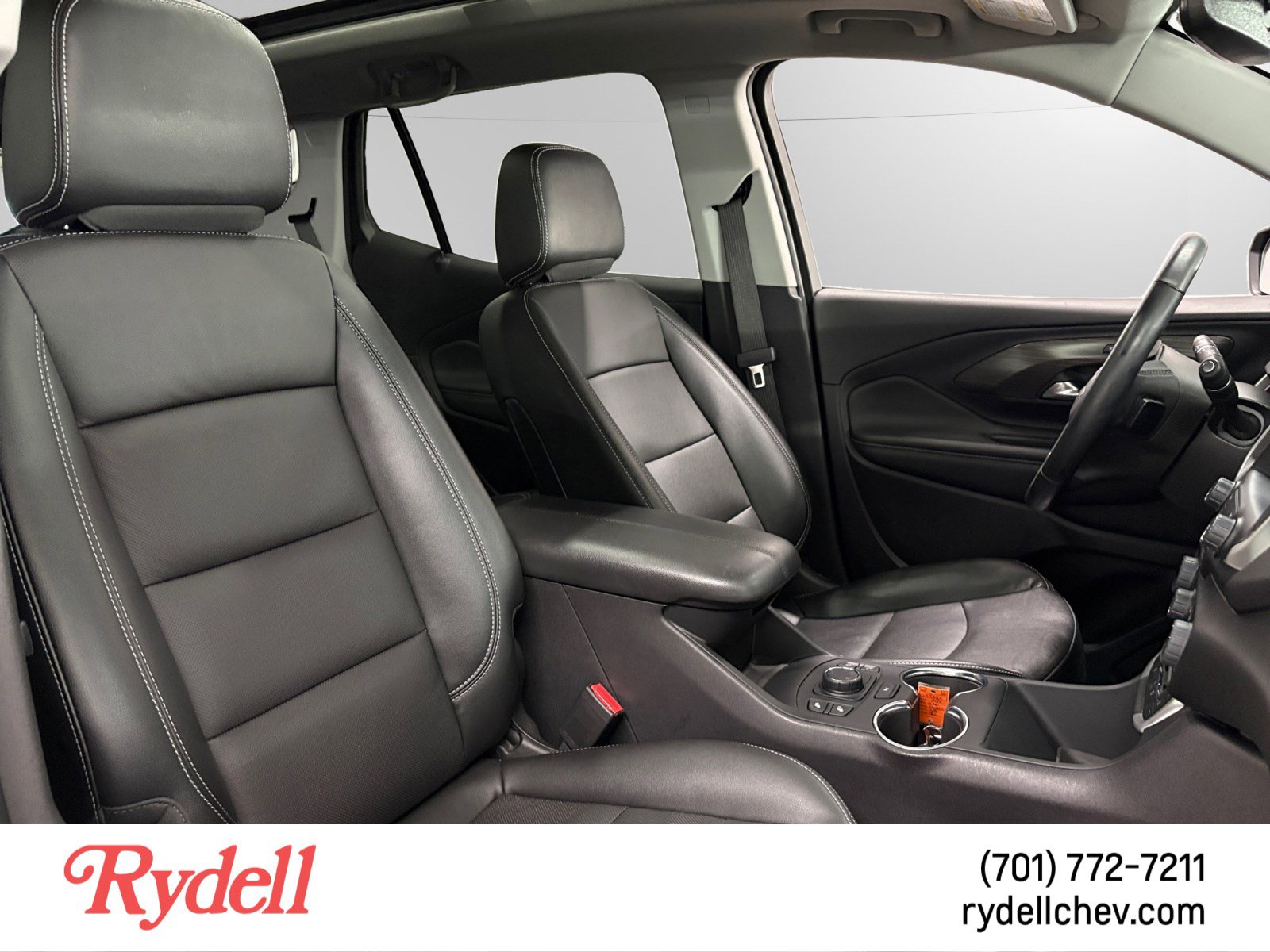 Used 2024 GMC Terrain SLT w/ Tech Package AWD/4WD image 16