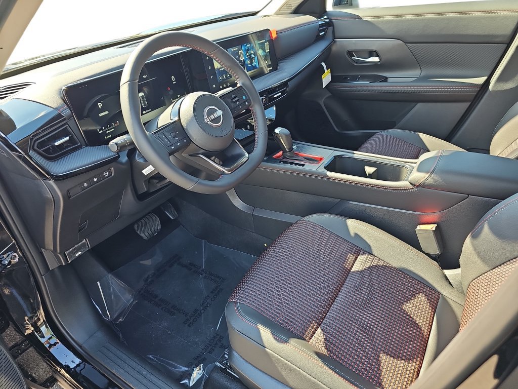New 2027 Nissan Kicks SR w/ SR Premium Package FWD image 16