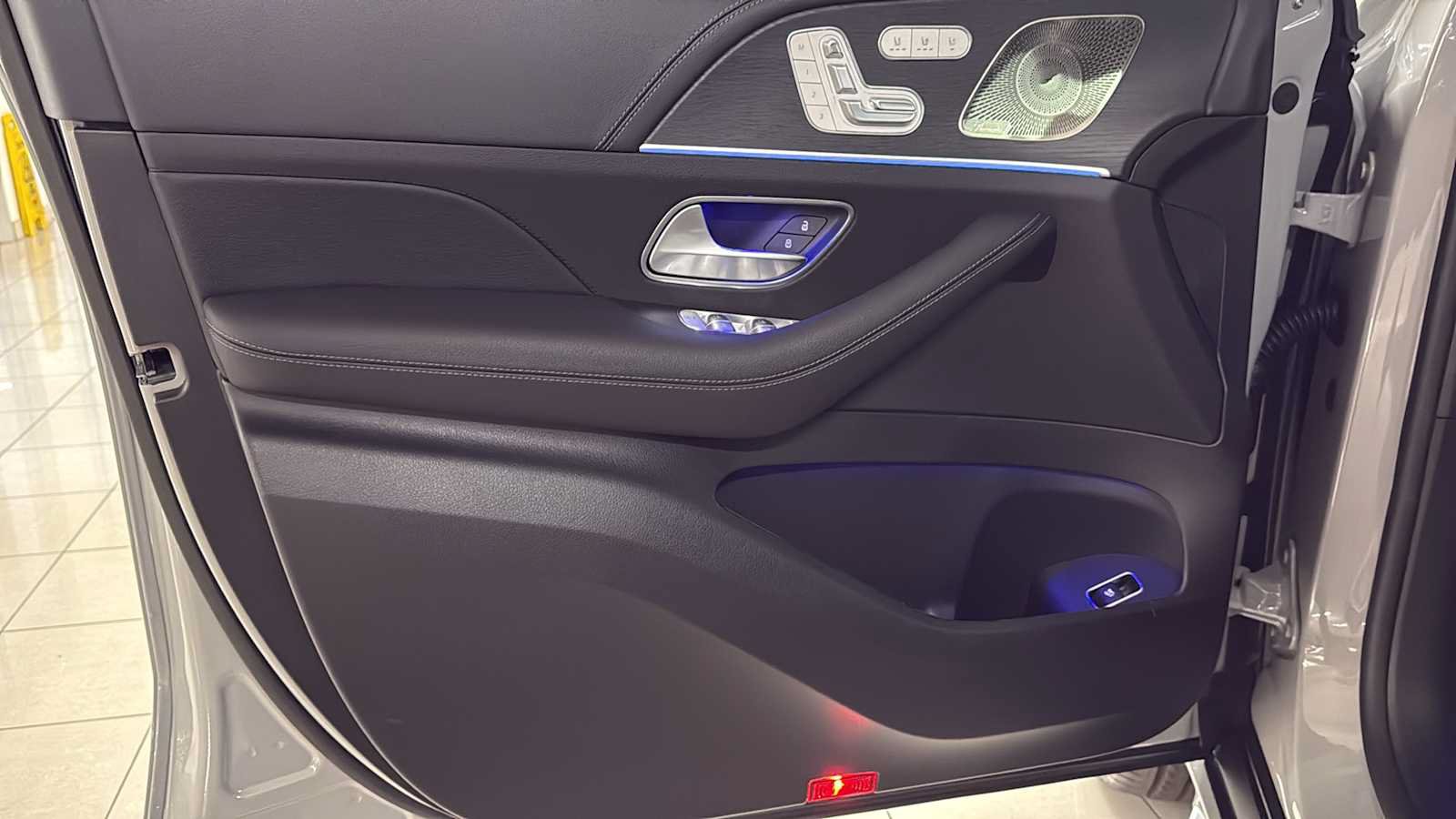 New 2026 Mercedes-Benz GLS 450 4MATIC image 14