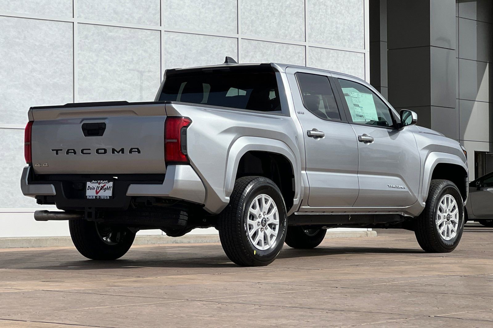 Certified 2025 Toyota Tacoma SR5 image 4