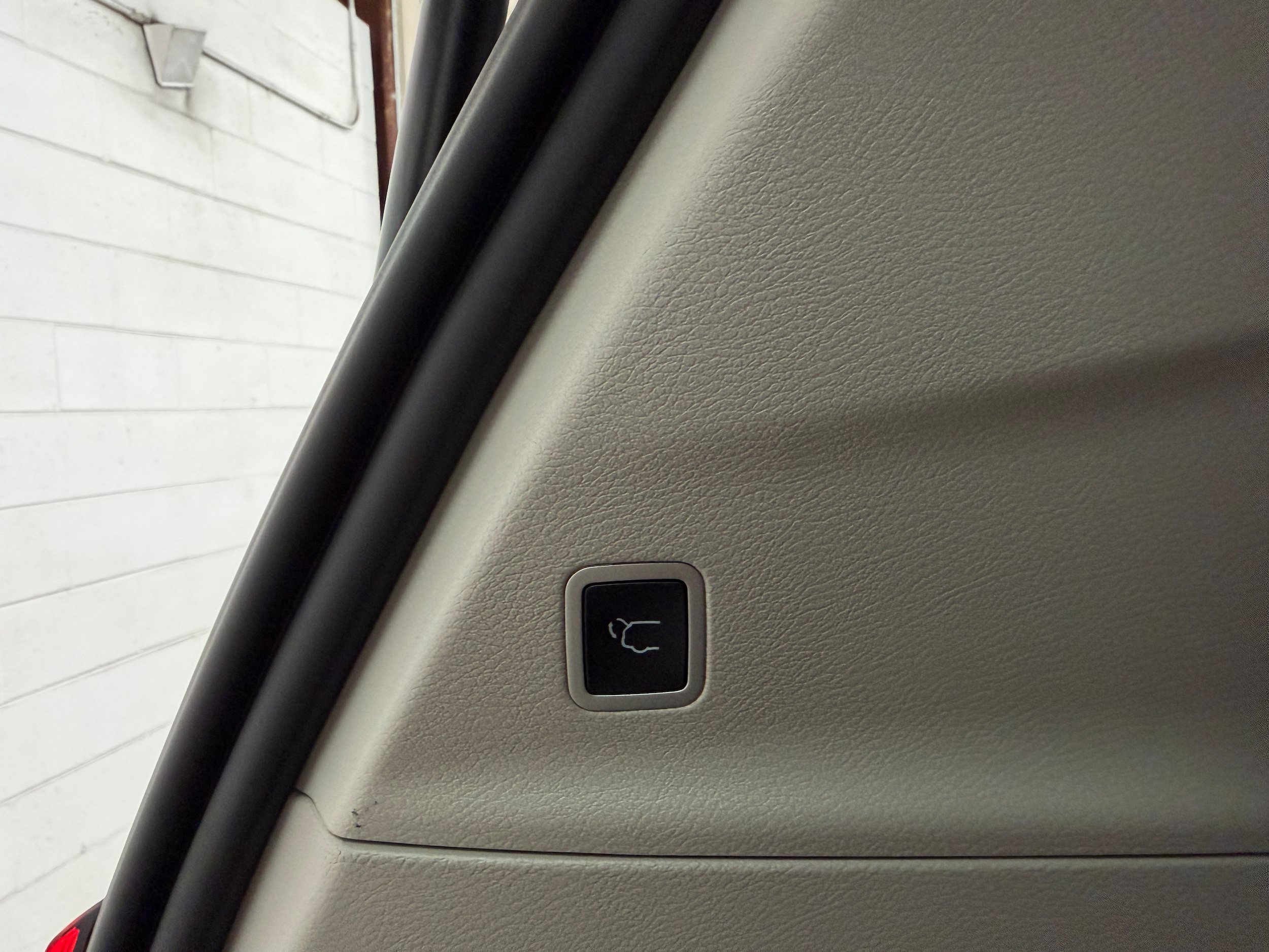 Used 2024 Chrysler Pacifica Touring-L FWD image 31