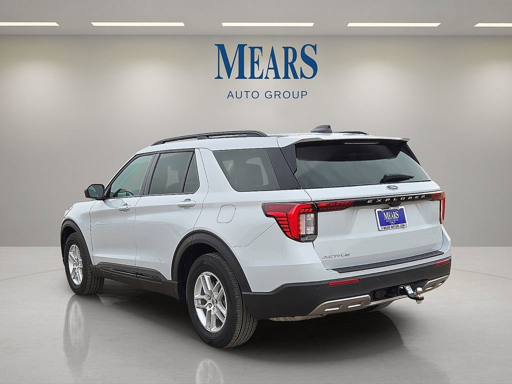 Used 2026 Ford Explorer Active w/ Active Comfort Package image 3