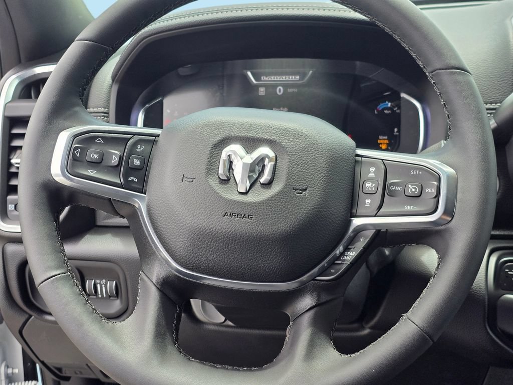 Used 2025 RAM 3500 Laramie AWD/4WD image 19