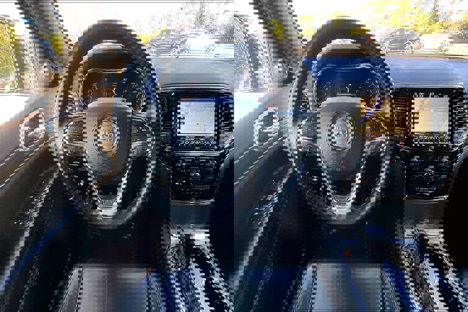 Used 2021 Jeep Grand Cherokee Limited AWD/4WD image 5