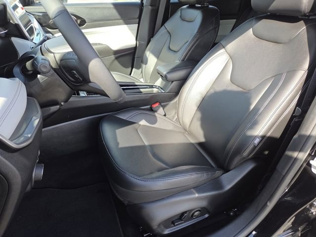 Used 2026 Jeep Compass Limited AWD/4WD image 30