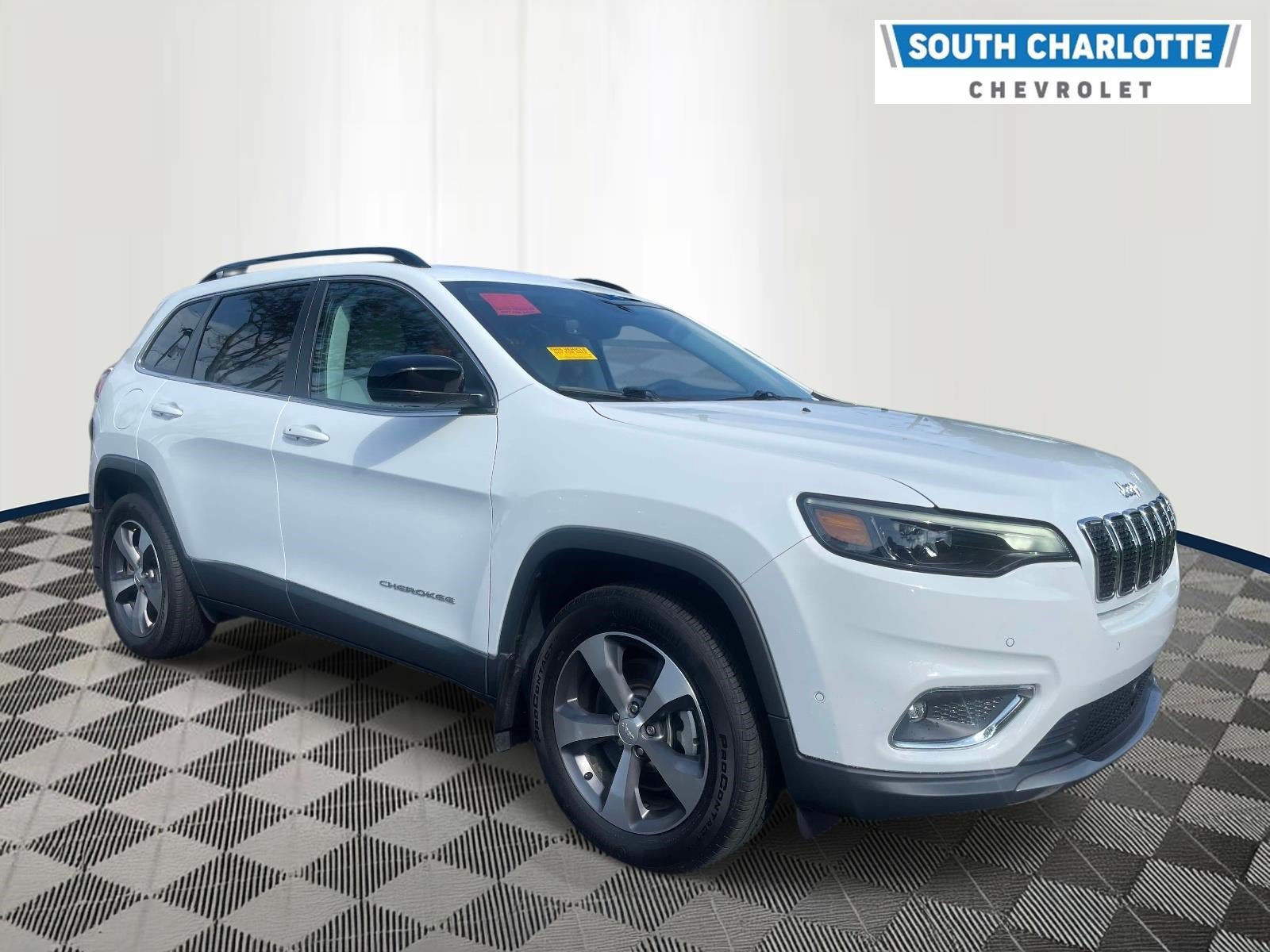 Used 2022 Jeep Cherokee Limited AWD/4WD image 3