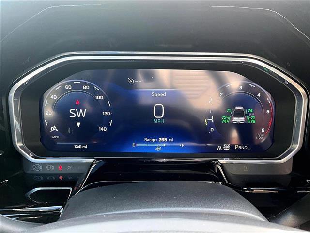 Used 2026 Chevrolet Silverado 3500 High Country w/ Technology Package AWD/4WD image 22