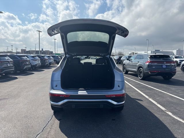 Used 2022 Audi Q5 2.0T Premium Plus w/ Premium Plus Package AWD/4WD image 35