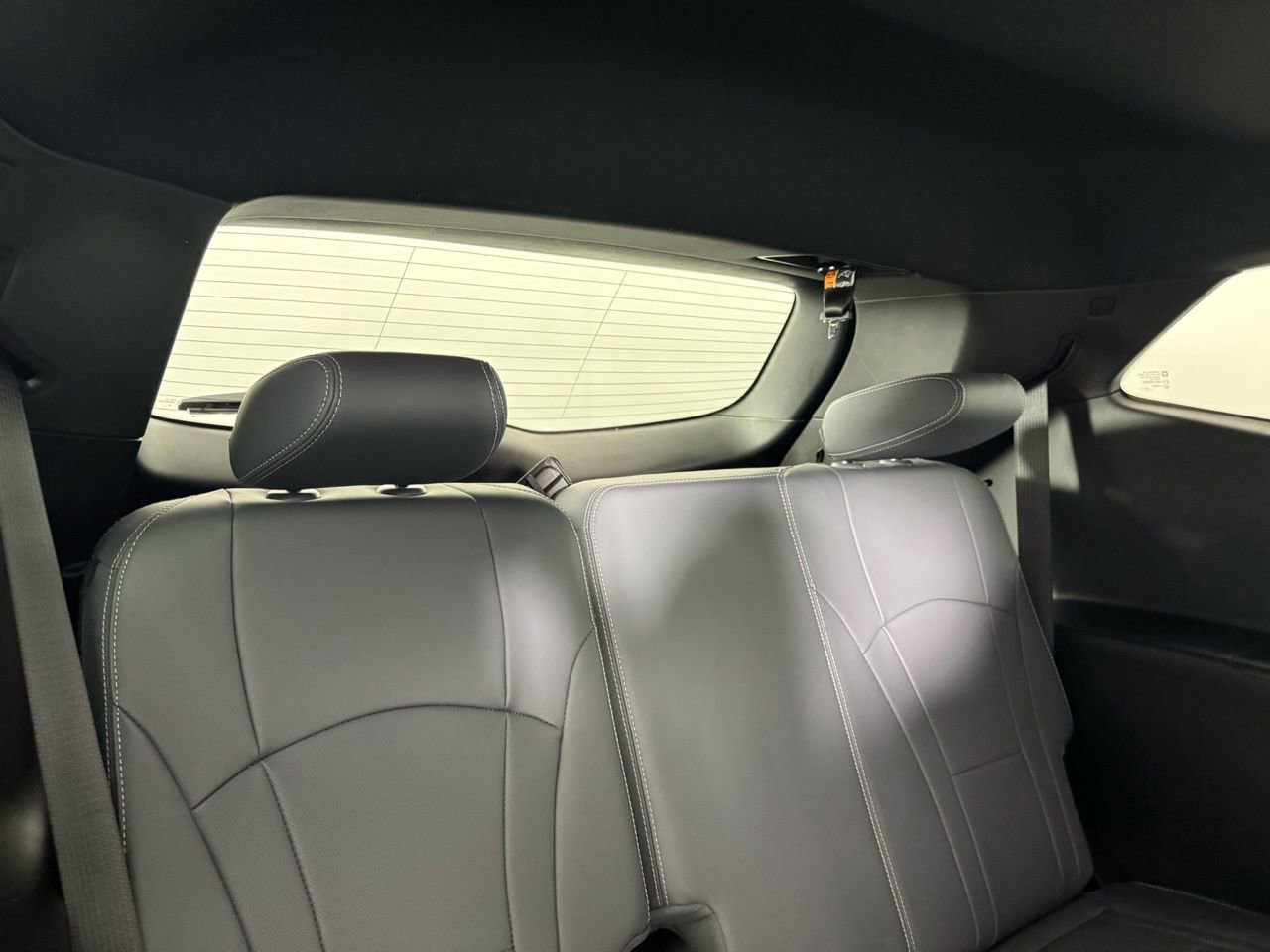 Used 2023 Buick Enclave Essence w/ Experience Buick Package image 32