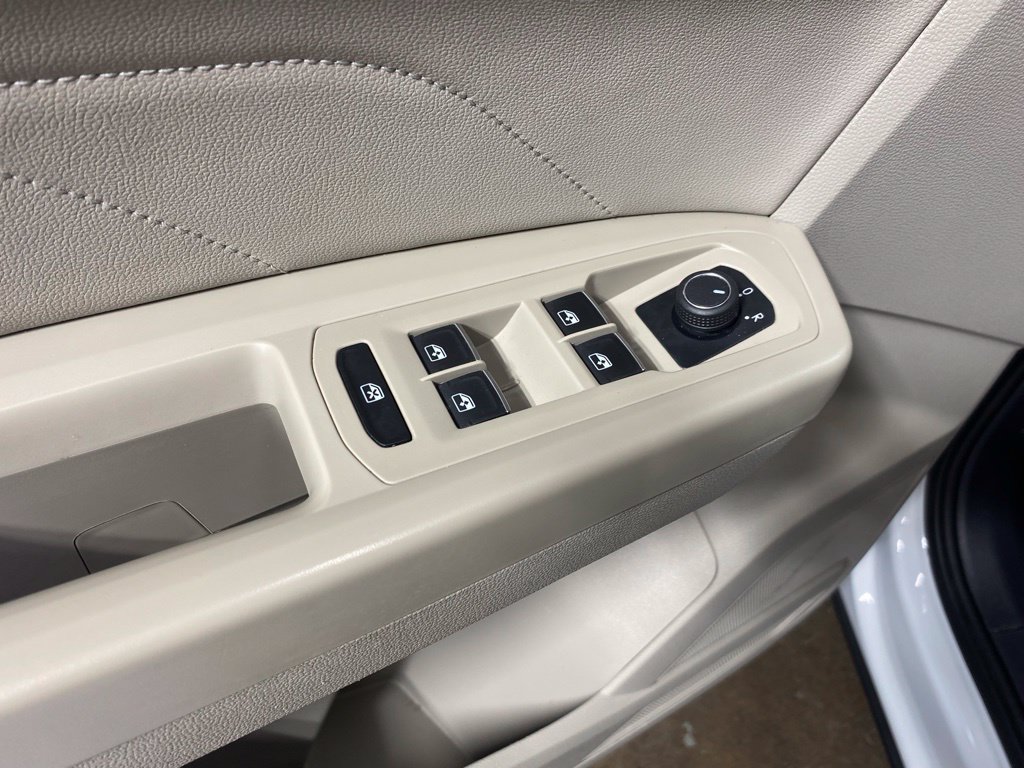 Used 2022 Volkswagen Atlas SE AWD/4WD image 30