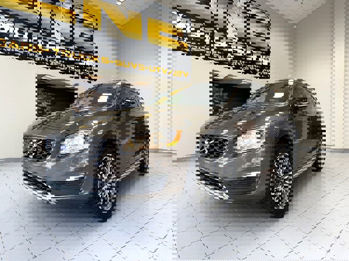 Used 2018 Volvo V60 T5 Cross Country w/ Convenience Package image 55