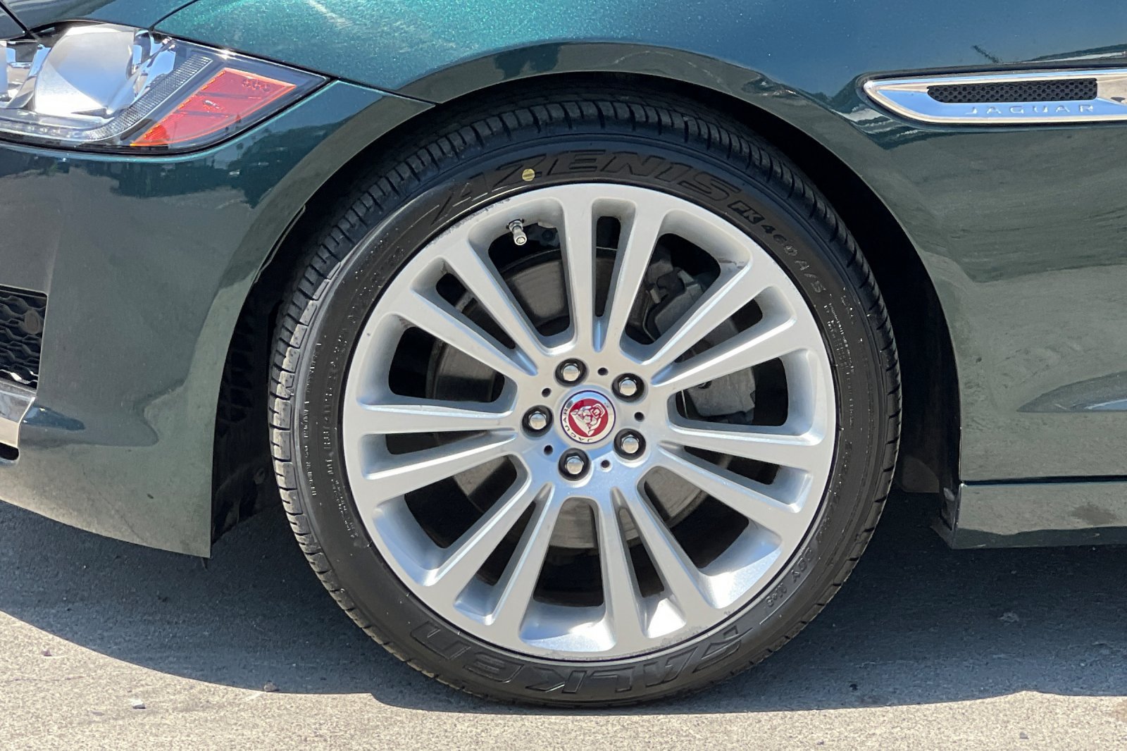 Used 2017 Jaguar XF Prestige RWD image 27