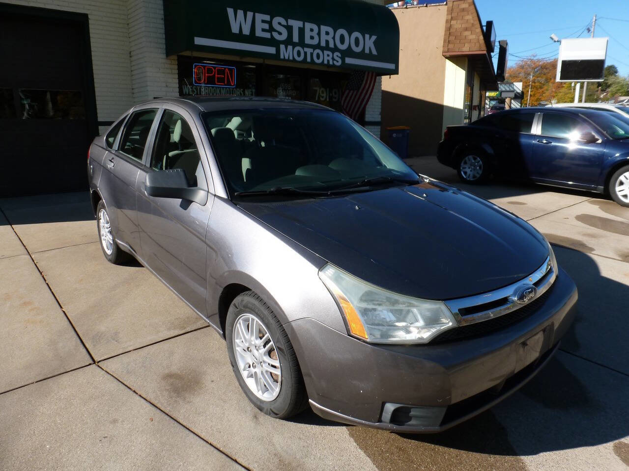 Used 2009 Ford Focus SE image 1