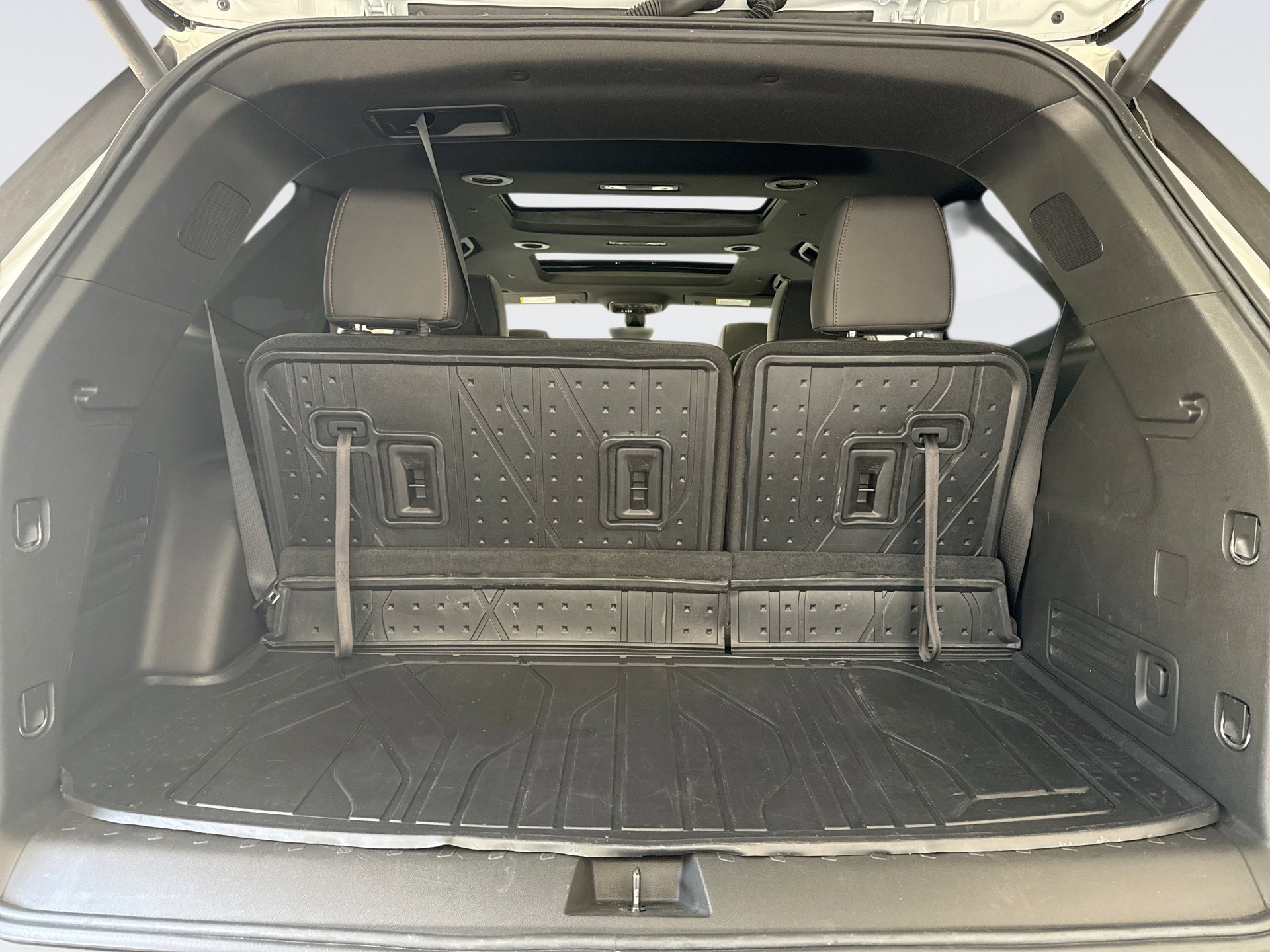 Used 2023 Chevrolet Traverse RS w/ LPO, Floor Liner Package AWD/4WD image 20