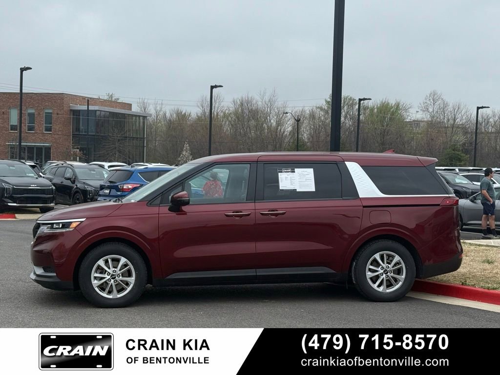 Certified 2024 Kia Carnival LX image 4