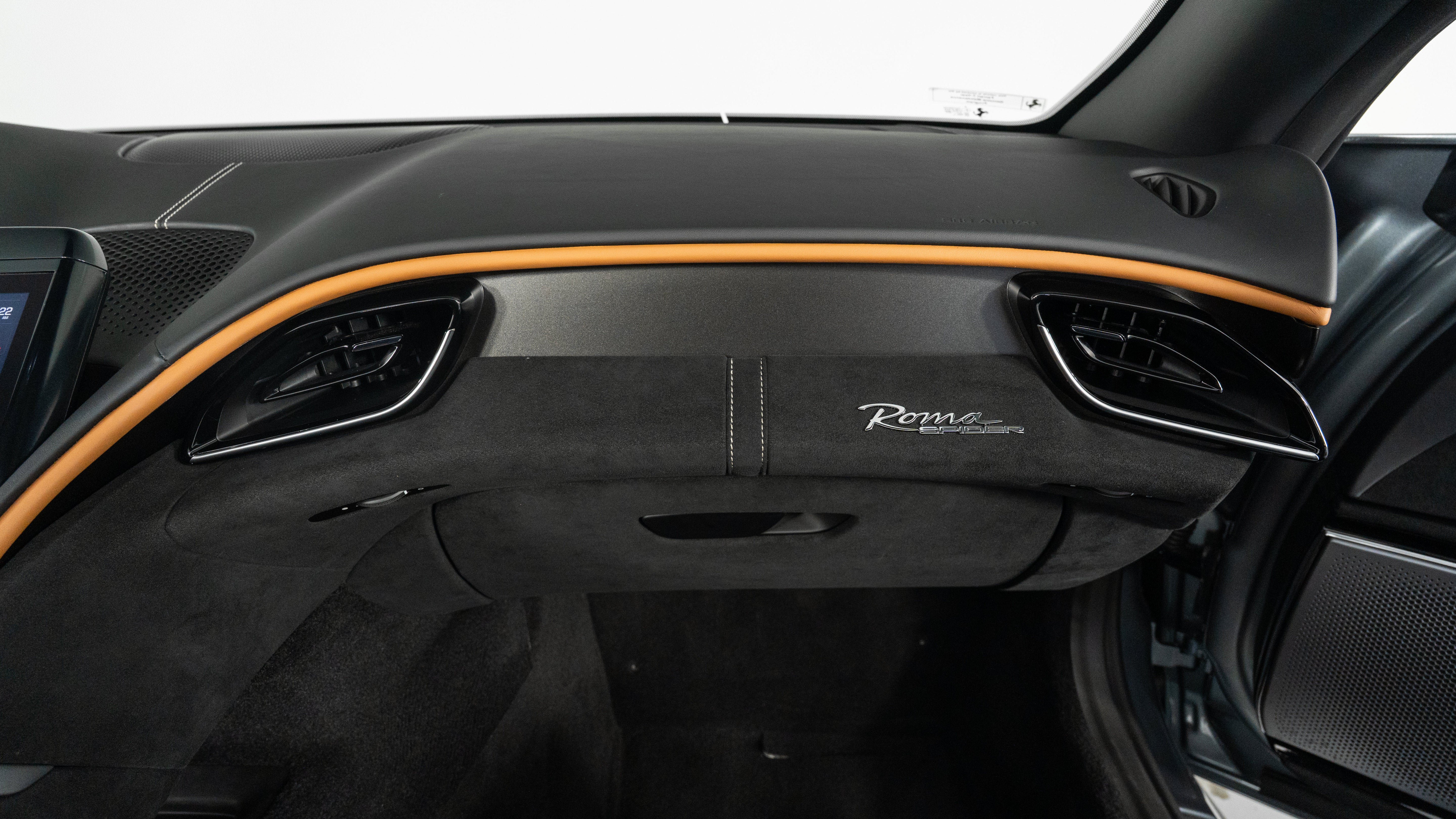 Certified 2025 Ferrari Roma Spider RWD image 29