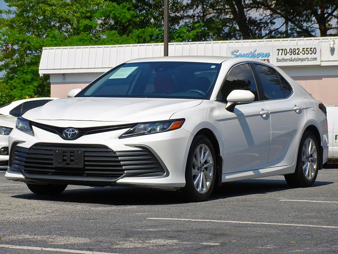 Used 2023 Toyota Camry LE FWD image 5
