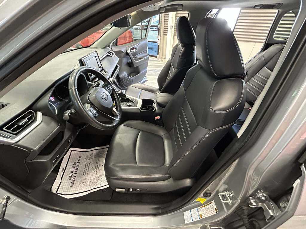 Used 2022 Toyota RAV4 XLE Premium AWD/4WD image 52