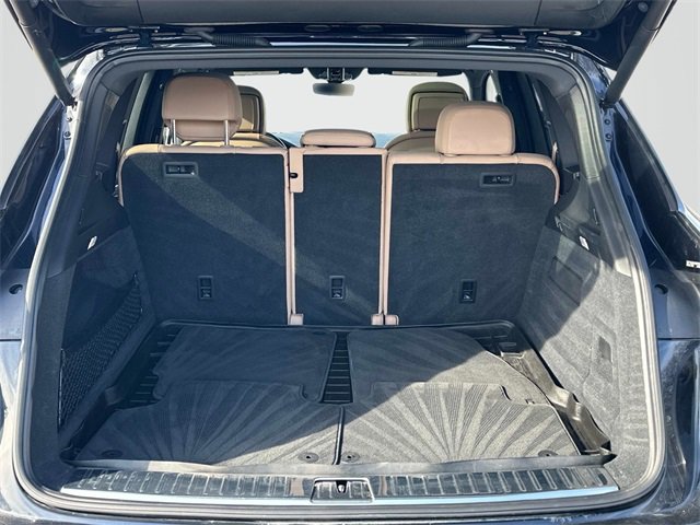Used 2023 Porsche Cayenne Platinum Edition image 19