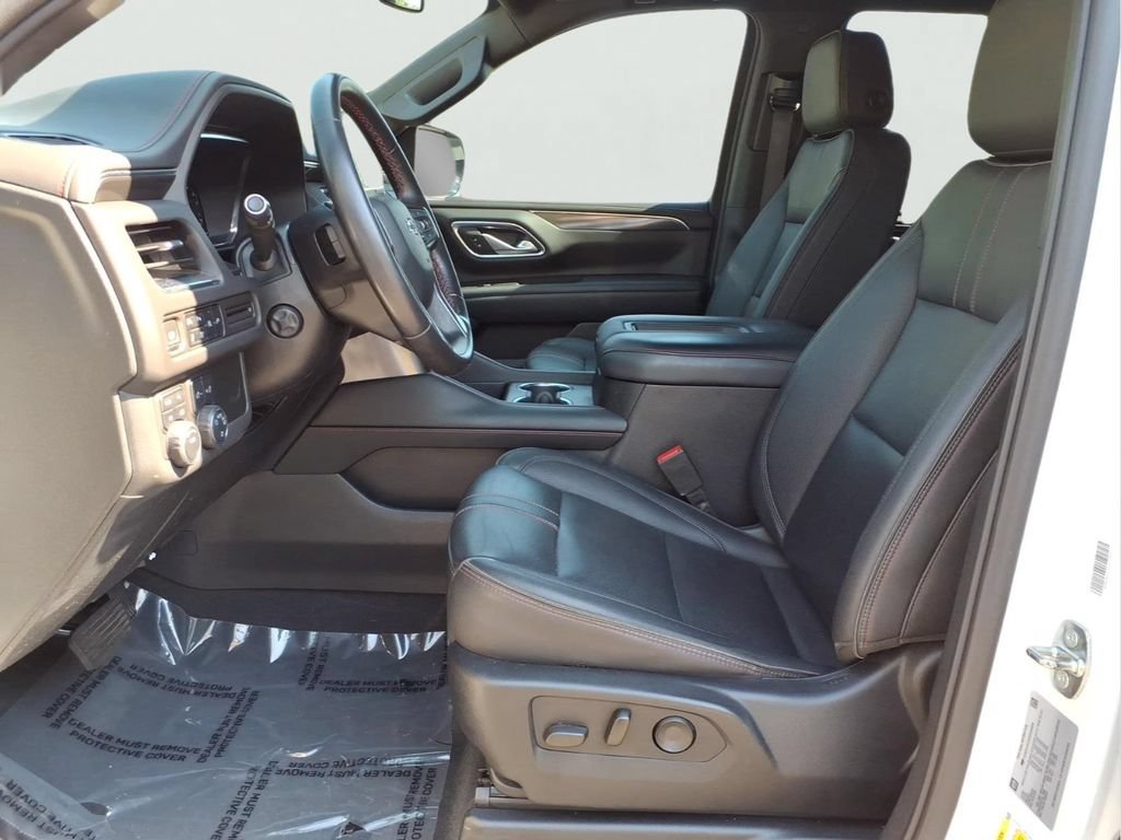Used 2022 Chevrolet Tahoe RST w/ Luxury Package AWD/4WD image 15