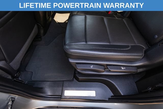 Used 2025 GMC Yukon Denali AWD/4WD image 26