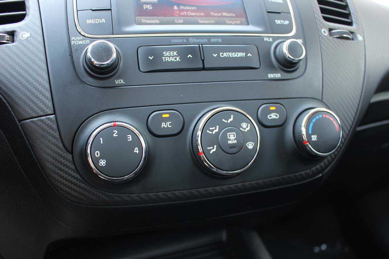 Used 2014 Kia Forte Koup EX FWD image 24