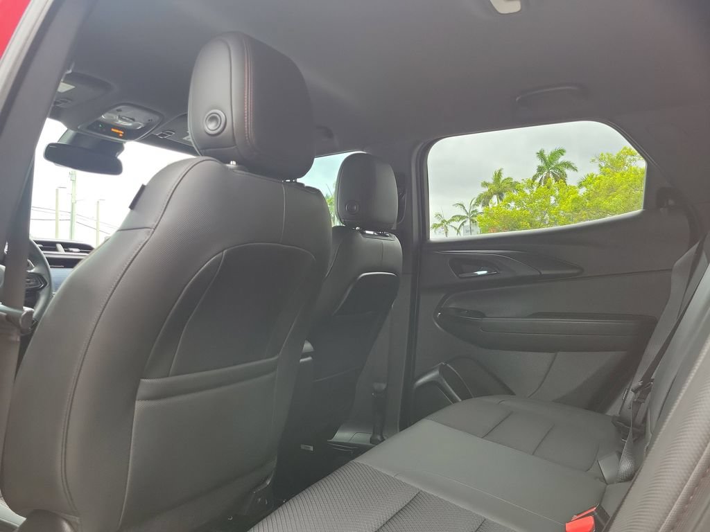 Used 2021 Chevrolet TrailBlazer RS w/ Technology Package FWD image 15