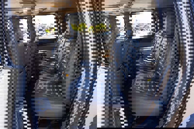 Used 2004 HUMMER H2 w/ Preferred Equipment Group image 21