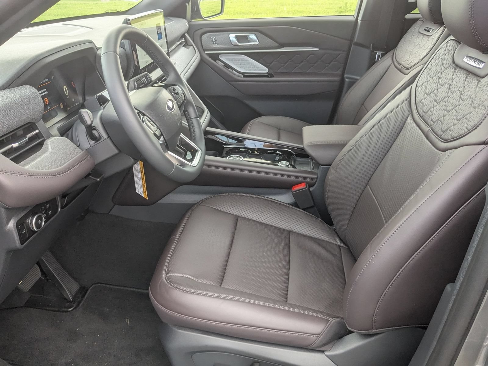 New 2026 Ford Explorer Platinum w/ LUX Leather Package AWD/4WD image 13
