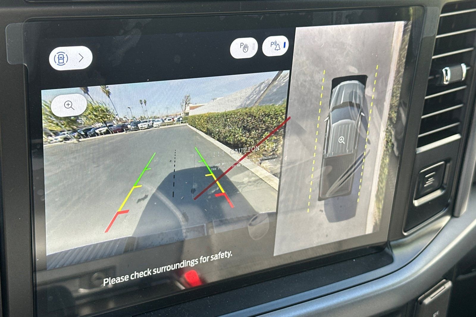 New 2025 Ford F150 XLT w/ Equipment Group 302A MID image 19