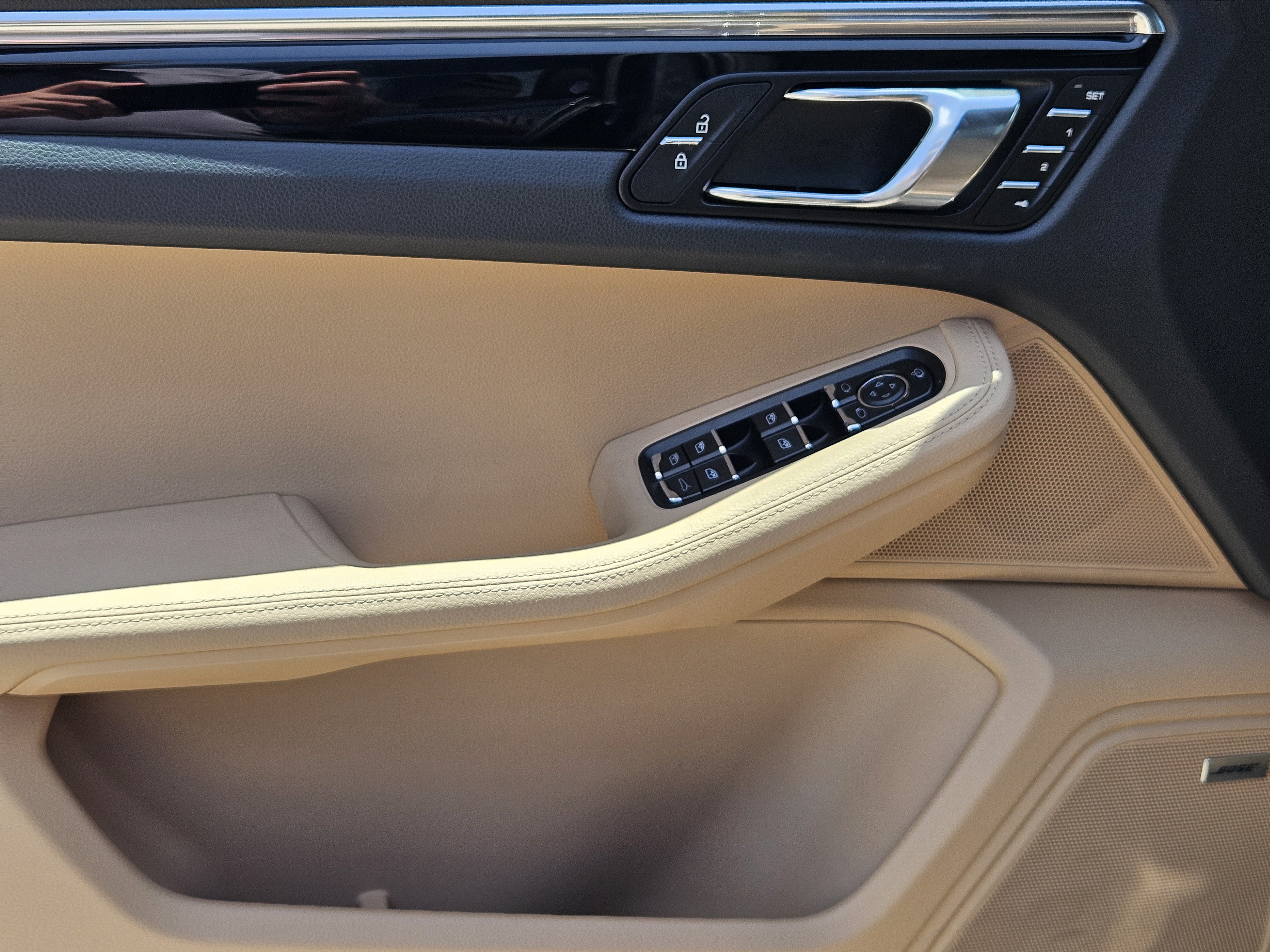 Certified 2026 Porsche Macan AWD/4WD image 22