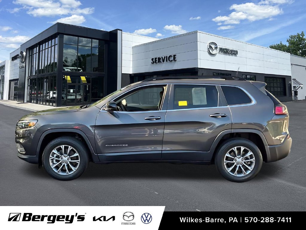 Used 2022 Jeep Cherokee Latitude Lux w/ Sun & Sound Group AWD/4WD image 17