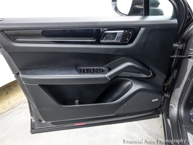 Used 2021 Porsche Cayenne Coupe image 27