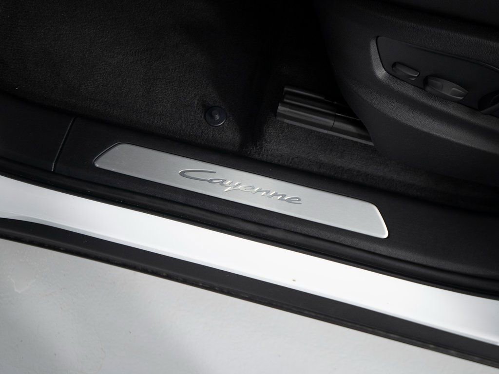 New 2026 Porsche Cayenne image 23