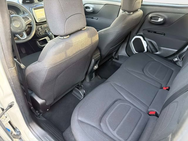 Used 2018 Jeep Renegade Latitude image 13