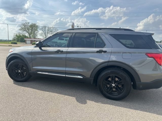 Used 2023 Ford Explorer XLT w/ Equipment Group 202A RWD image 27