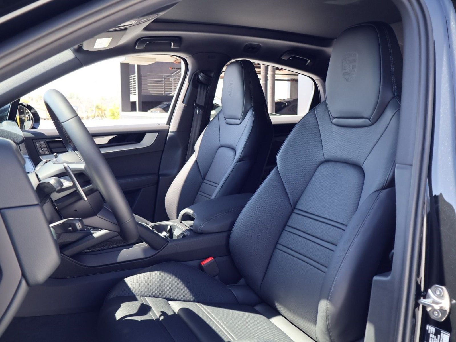 New 2026 Porsche Cayenne Coupe AWD/4WD image 5