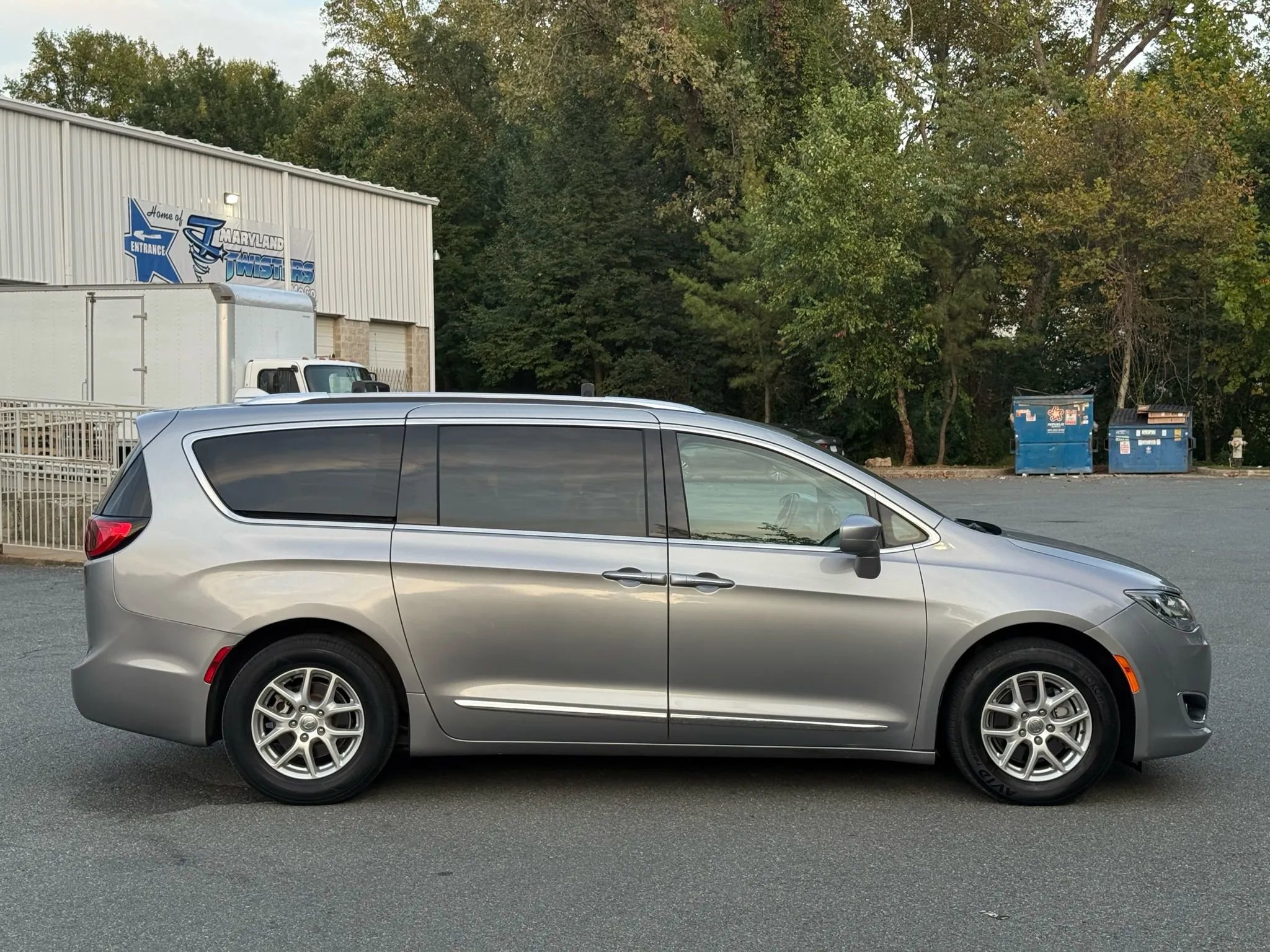 Used 2020 Chrysler Pacifica Touring-L image 13