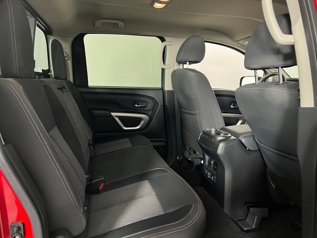 Used 2024 Nissan Titan SV w/ SV Convenience Package image 27