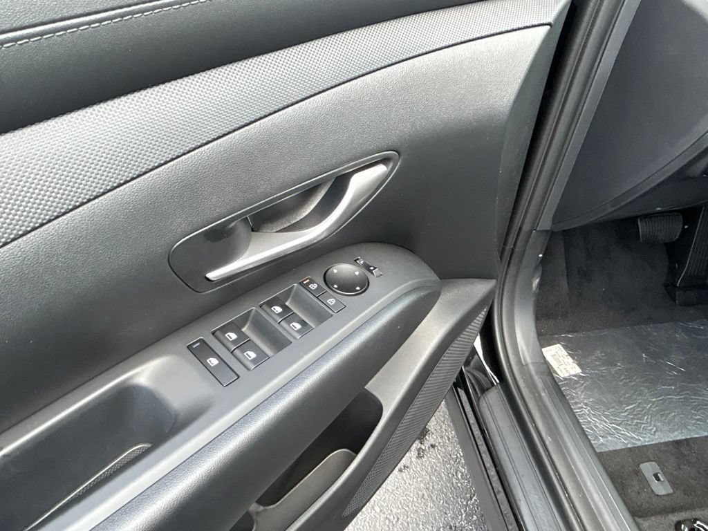 New 2026 Hyundai Tucson Blue SE AWD/4WD image 32