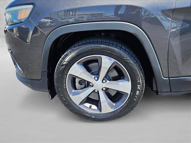 Used 2019 Jeep Cherokee Limited w/ Luxury Group FWD image 24