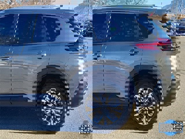 Certified 2023 Nissan Rogue SV w/ SV Premium B Package image 6