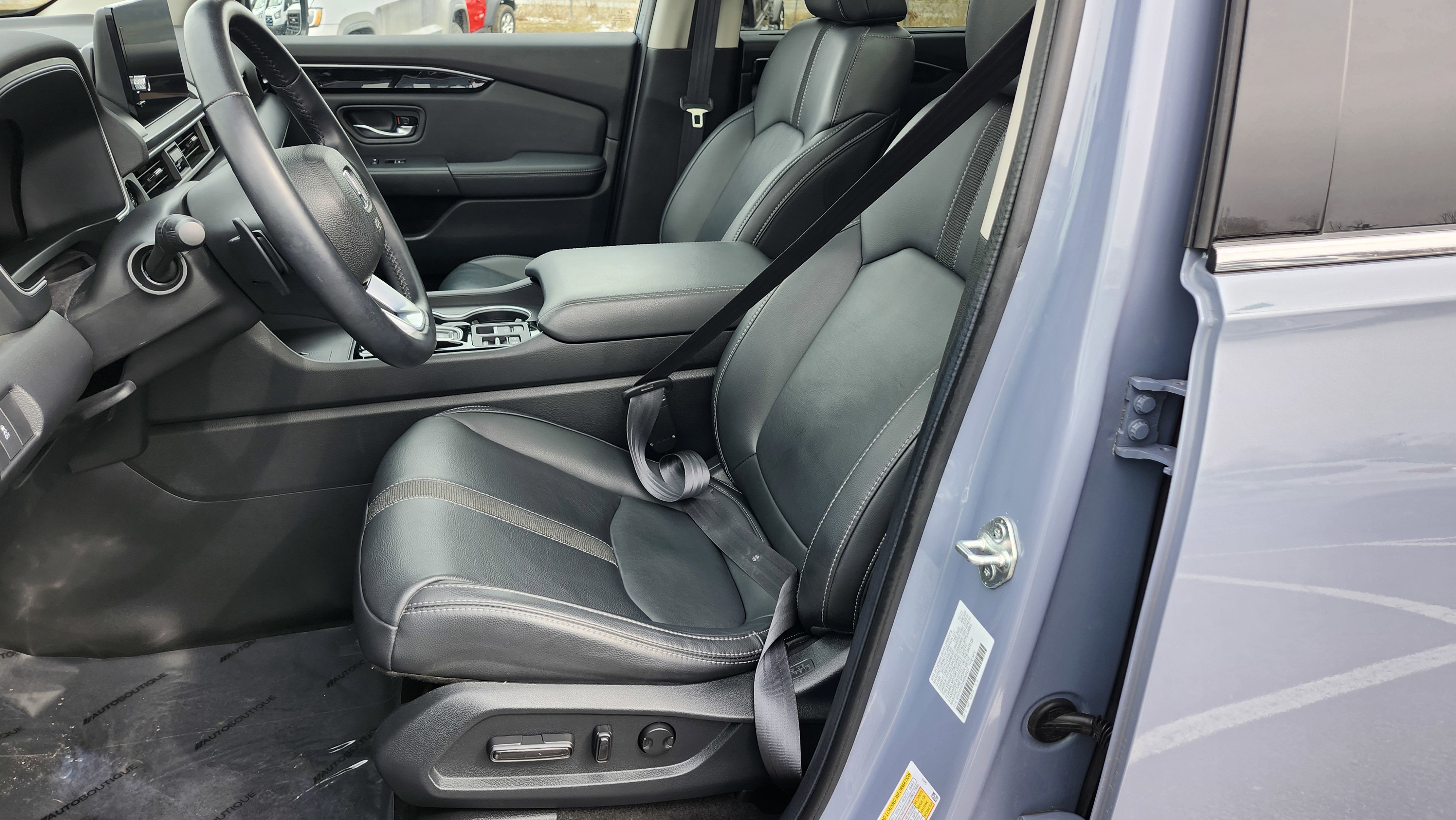 Used 2024 Honda Pilot Touring image 28