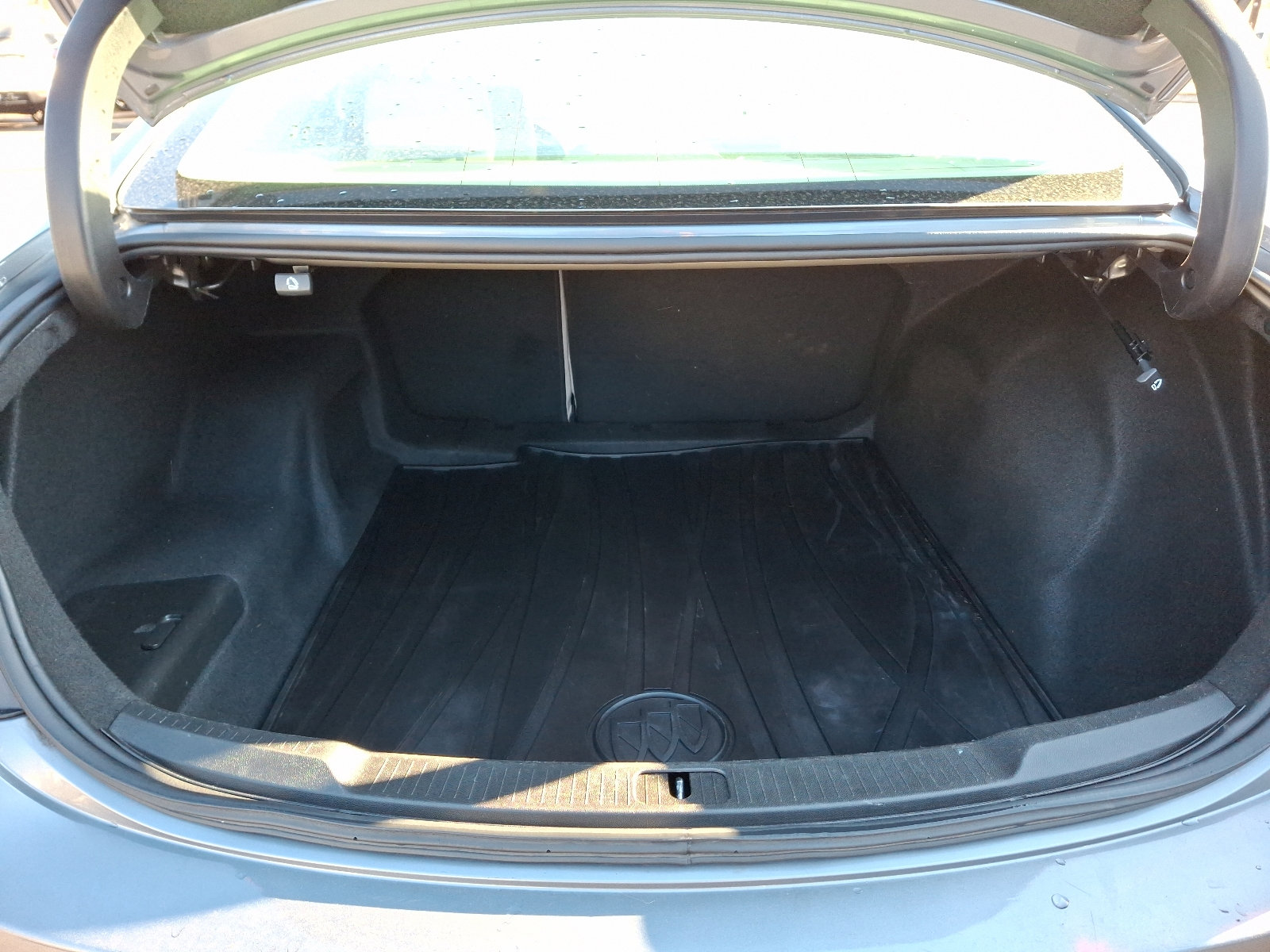 Used 2019 Buick LaCrosse Essence w/ Sights and Sounds Package image 29