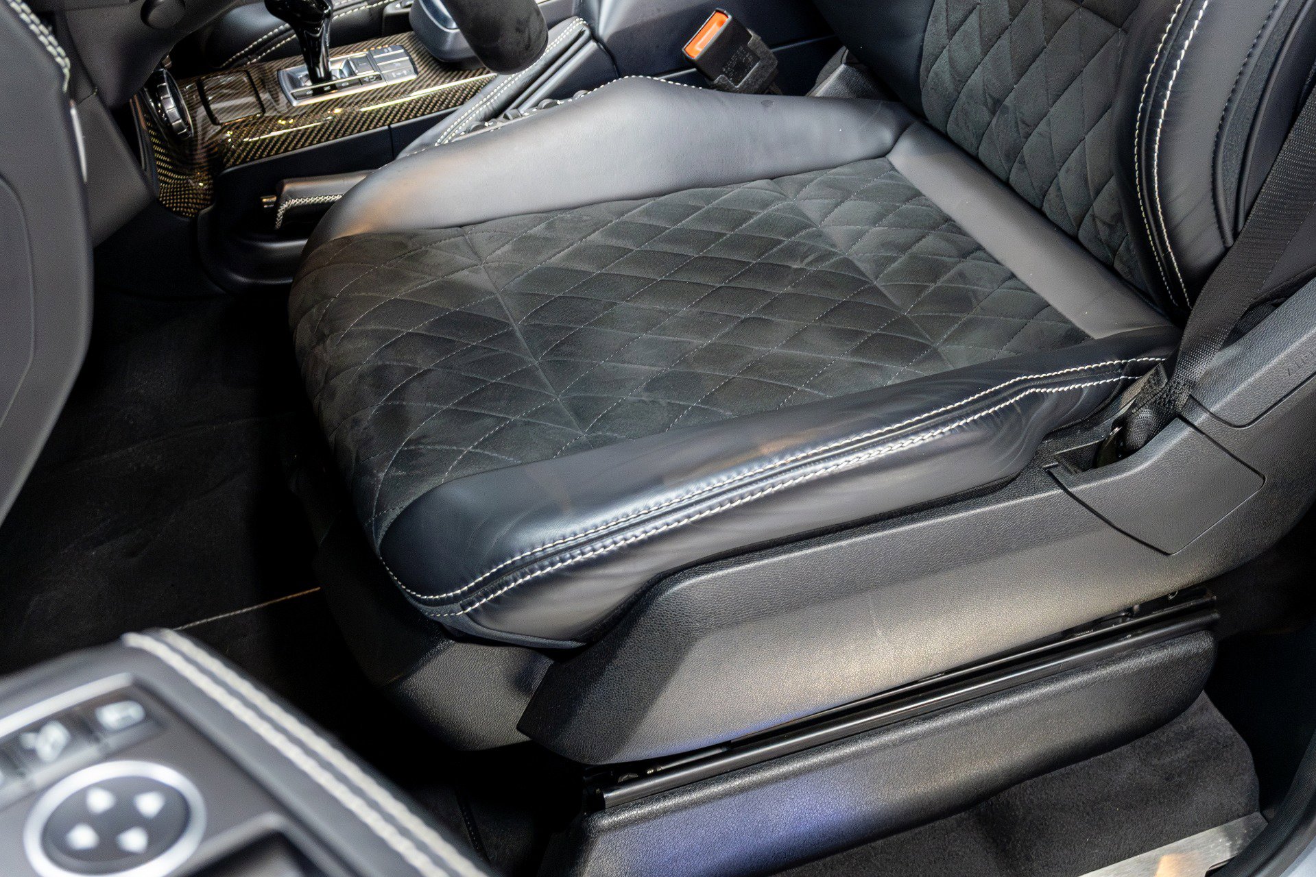 Used 2017 Mercedes-Benz G 550 Squared image 7