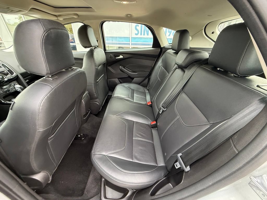 Used 2017 Ford Focus Titanium FWD image 29