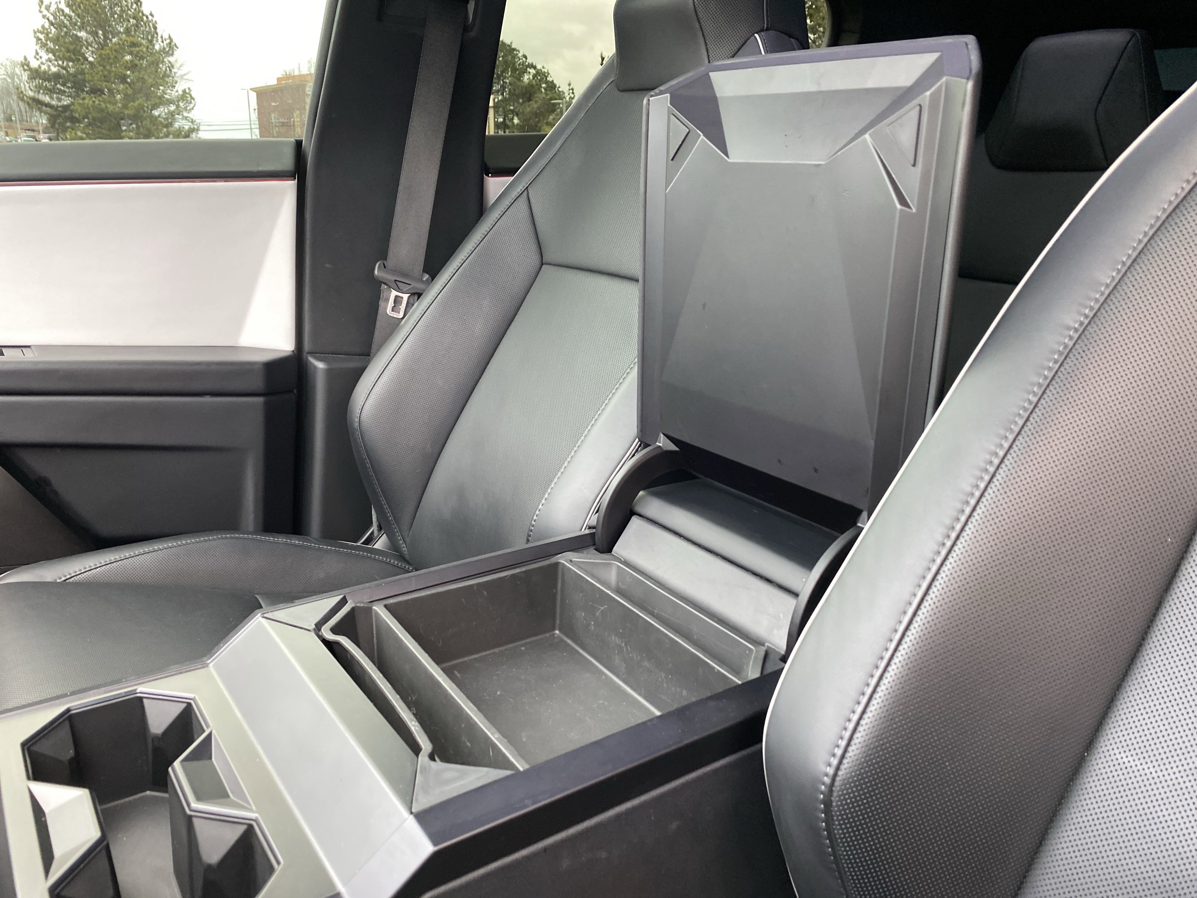 Used 2024 Tesla Cybertruck Cyberbeast image 29