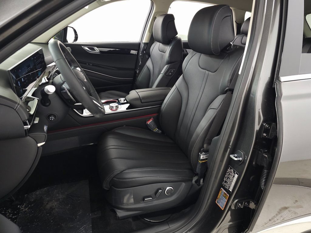 Used 2026 Genesis GV80 2.5T AWD/4WD image 11